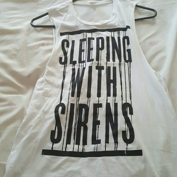 Sleeping With Sirens Tank