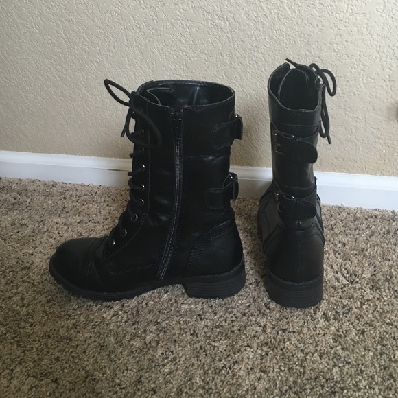 Black combat boots - Picture 2 of 4