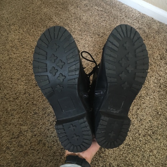 Black combat boots - Picture 3 of 4