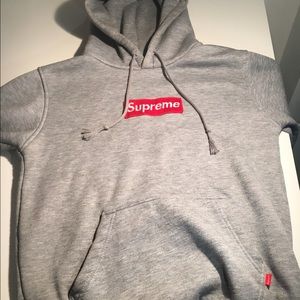 supreme sweatshirt!