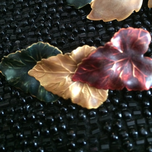 VINTAGE ENAMELED BROOCH AND EARRINGS   Fall Leaves - Picture 4 of 4