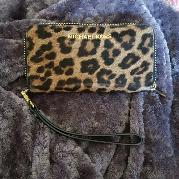 Michael Kors leopard wallet