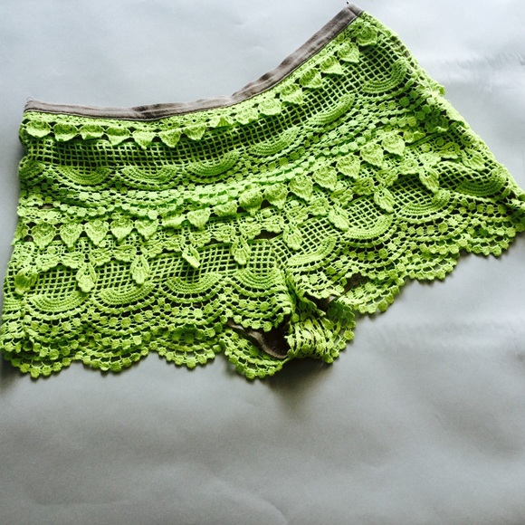 Lace shorties from Ruby & Jenna 💚 - Picture 1 of 3