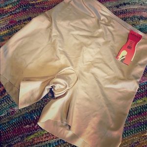 Girl Short SPANX📸