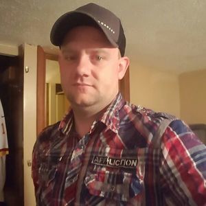 Meet your Posher, Dustin