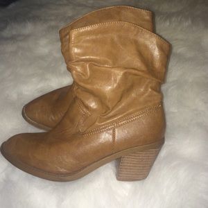 Brown american eagle booties