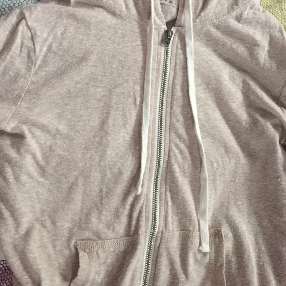 Cream colored jacket - Picture 3 of 3