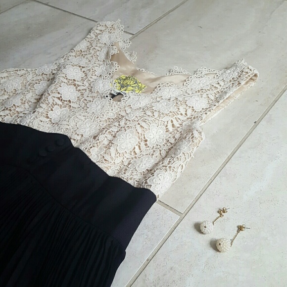 Elegant cocktail dress - Picture 2 of 4