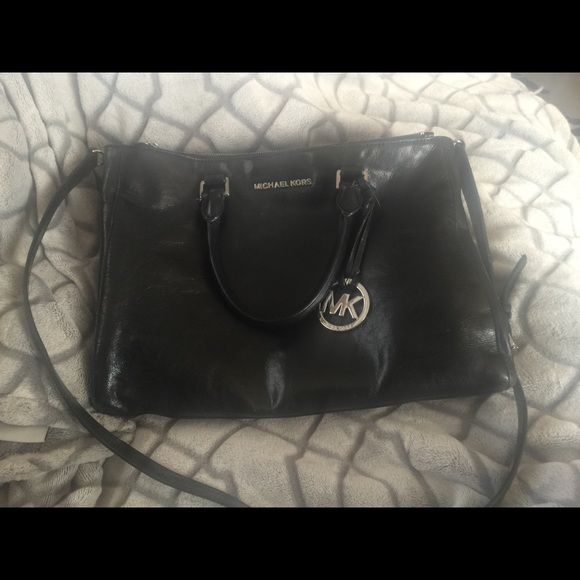Michael Kors Purse!! Used, in good condition! - Picture 1 of 4