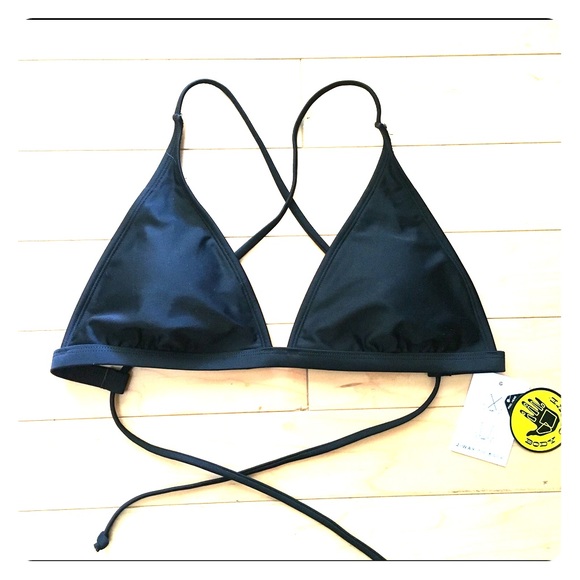 Body Glove Women's Bikini Bathing Suit Top - Large