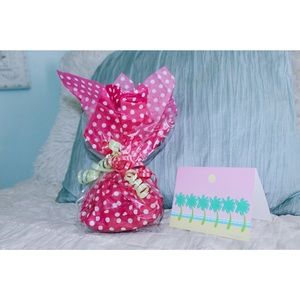 first poshmark item sold... yes!!