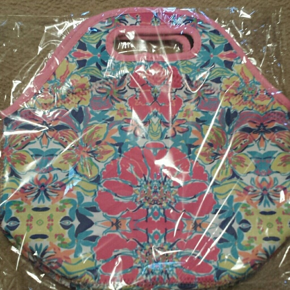 Lilly Pulitzer insulated lunch totes style 4 - Picture 2 of 2