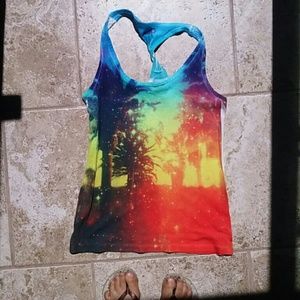 Colorful print tank