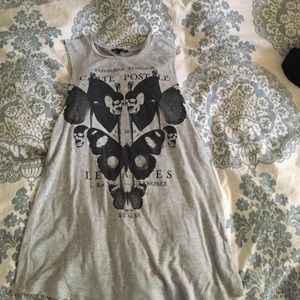 Cutoff sleeve tank top