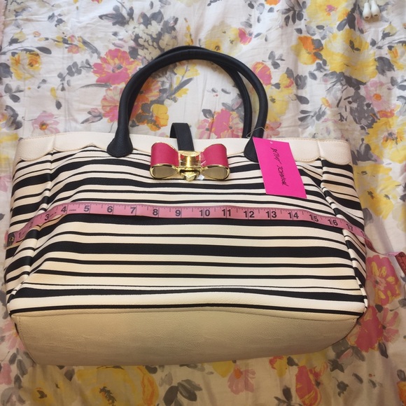 ADDITIONAL PHOTOS NWT Betsey Johnson 2 piece set