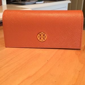 Tory Burch sunglasses case