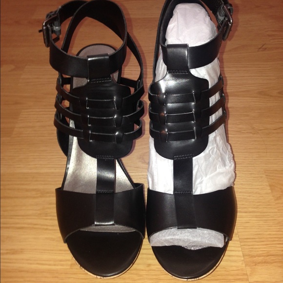 Never worn Guess Wedges