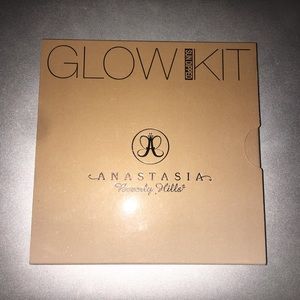Glow Kit "Sun Dipped" by Anastasia Beverly Hills