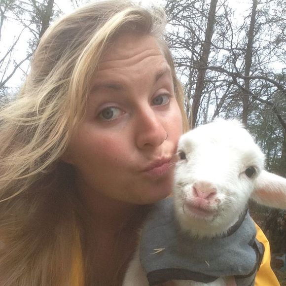 Meet your Posher, Melissa