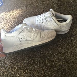 Asics gel lyte 3s comes with original box and tags