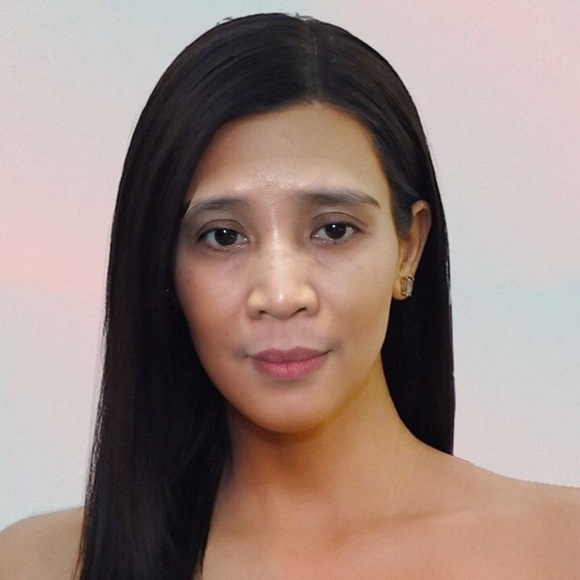 Meet your Posher, Rowena