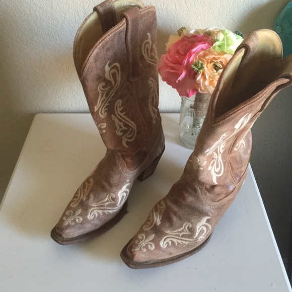 Corral boots authentic!