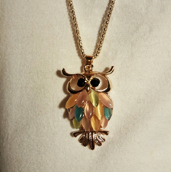 A HOOT OWL PENDANT NECKLACE - Picture 2 of 2