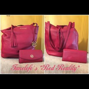 MK very oversized purse/bag with matching wallet!