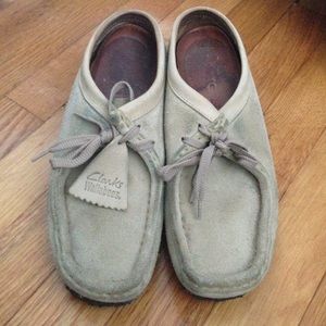 Clarks wallabees size 8 1/2