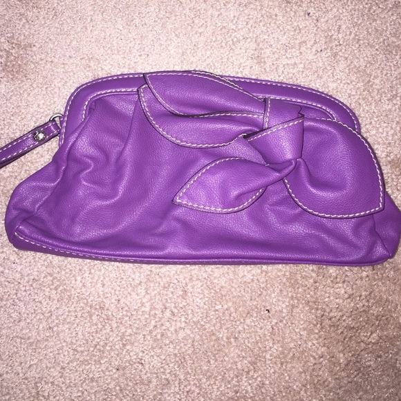 Purple hand clutch