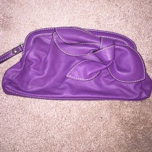 Purple hand clutch