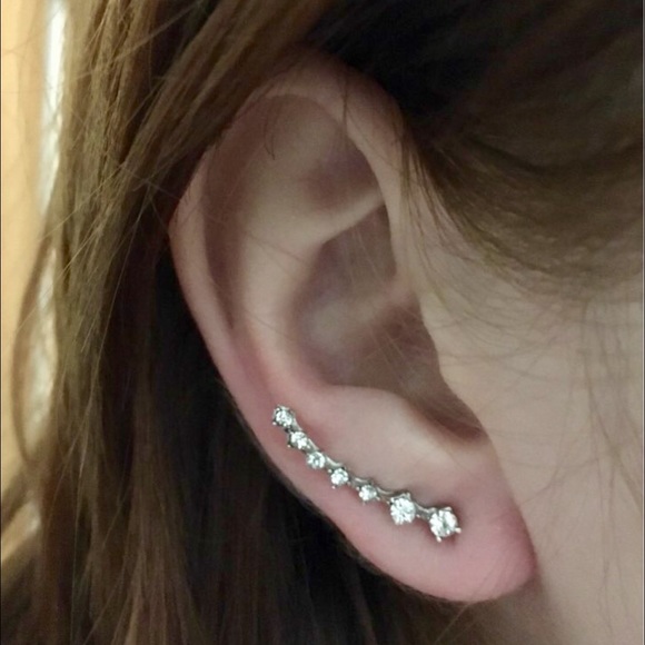 4 Prong 7 Piece CZ Crystal Earrings-Gold or Silver - Picture 5 of 8