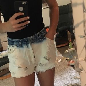 Levis high waisted shorts size 29