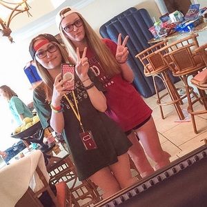 Meet your Posher, Caroline