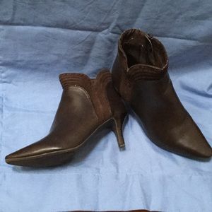 Women's heeled boots