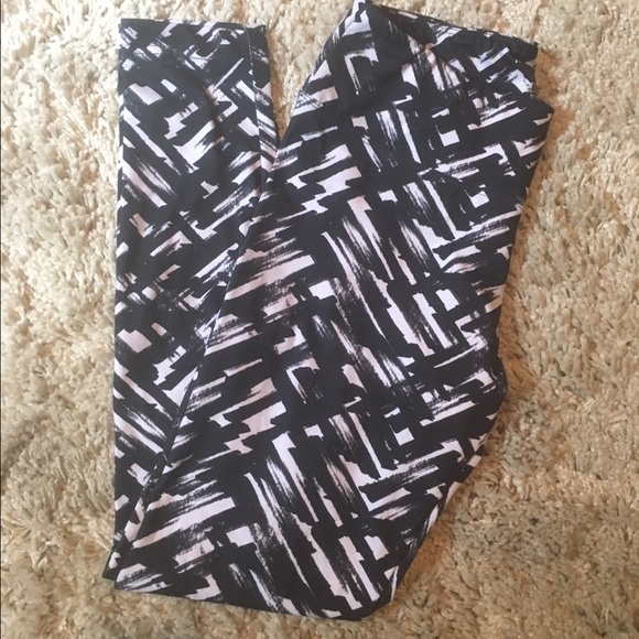 Patterned Athletic Yoga Leggings