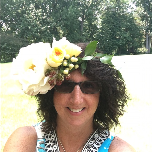 Meet your Posher, Charlene - Picture 1 of 1