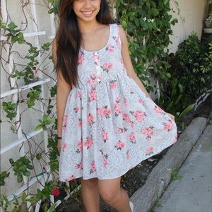 Cute Floral dress great for spring/summer