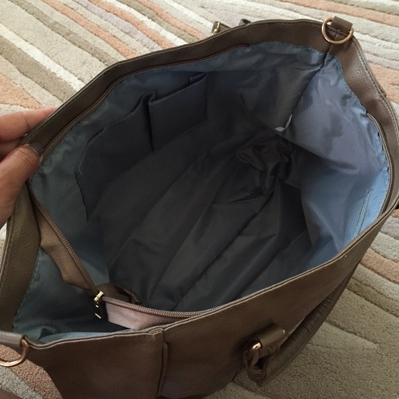 Purse - Picture 3 of 4