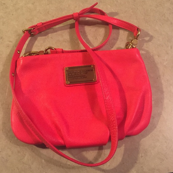 Marc Jacobs cross body purse