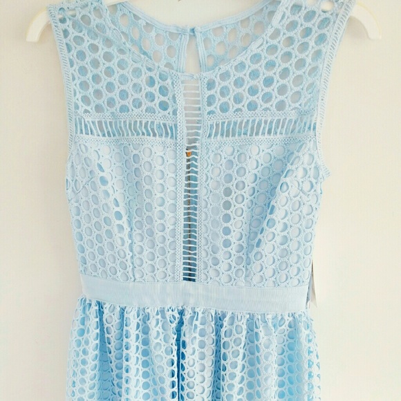 AQUA Circle Lace Illusion Midi Dress Sky Blue - Picture 4 of 4