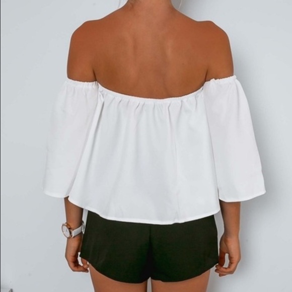 🎉SALE🎉 Off the Shoulder Crop Top - Picture 3 of 3