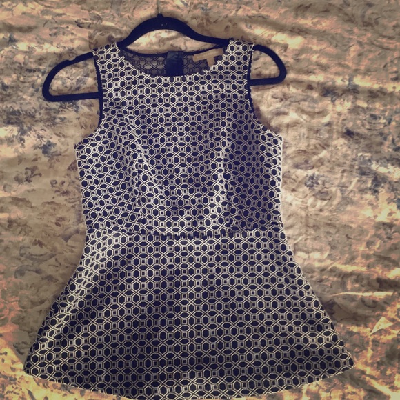 ⚡️SALE⚡️Size 0 Banana Republic Structured Top