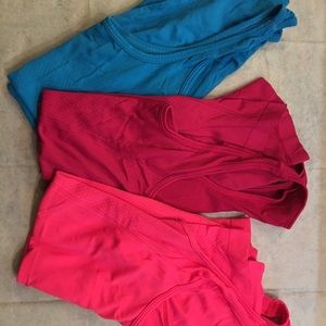 S- Fabletics Tanks