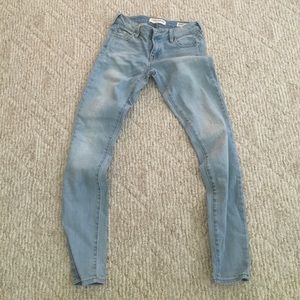 Bullhead Denim Low Rise Skinniest Jeans