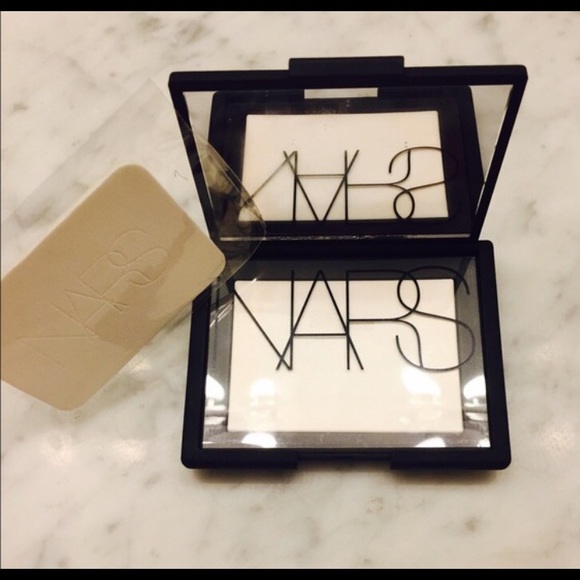 🚫SOLD🚫 NARS Light Reflecting Pressed Powder