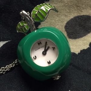 MARC JACOBS APPLE PENDANT NECKLACE!