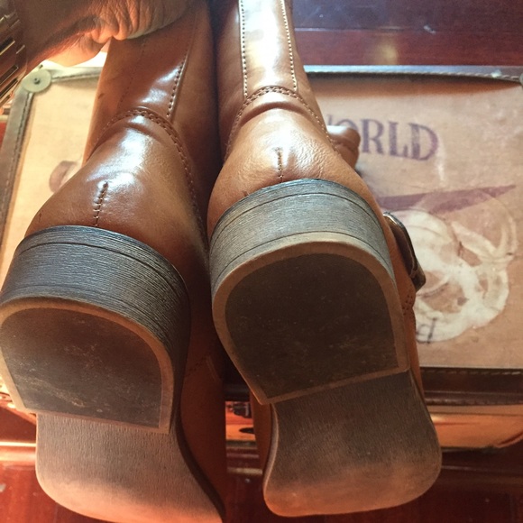 Madden Girl, leather Steve Madden ankle boots. - Picture 2 of 3