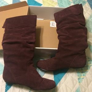Maroon boots- Steve Madden