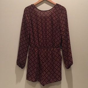 Brand new romper , perfect print for fall🍂